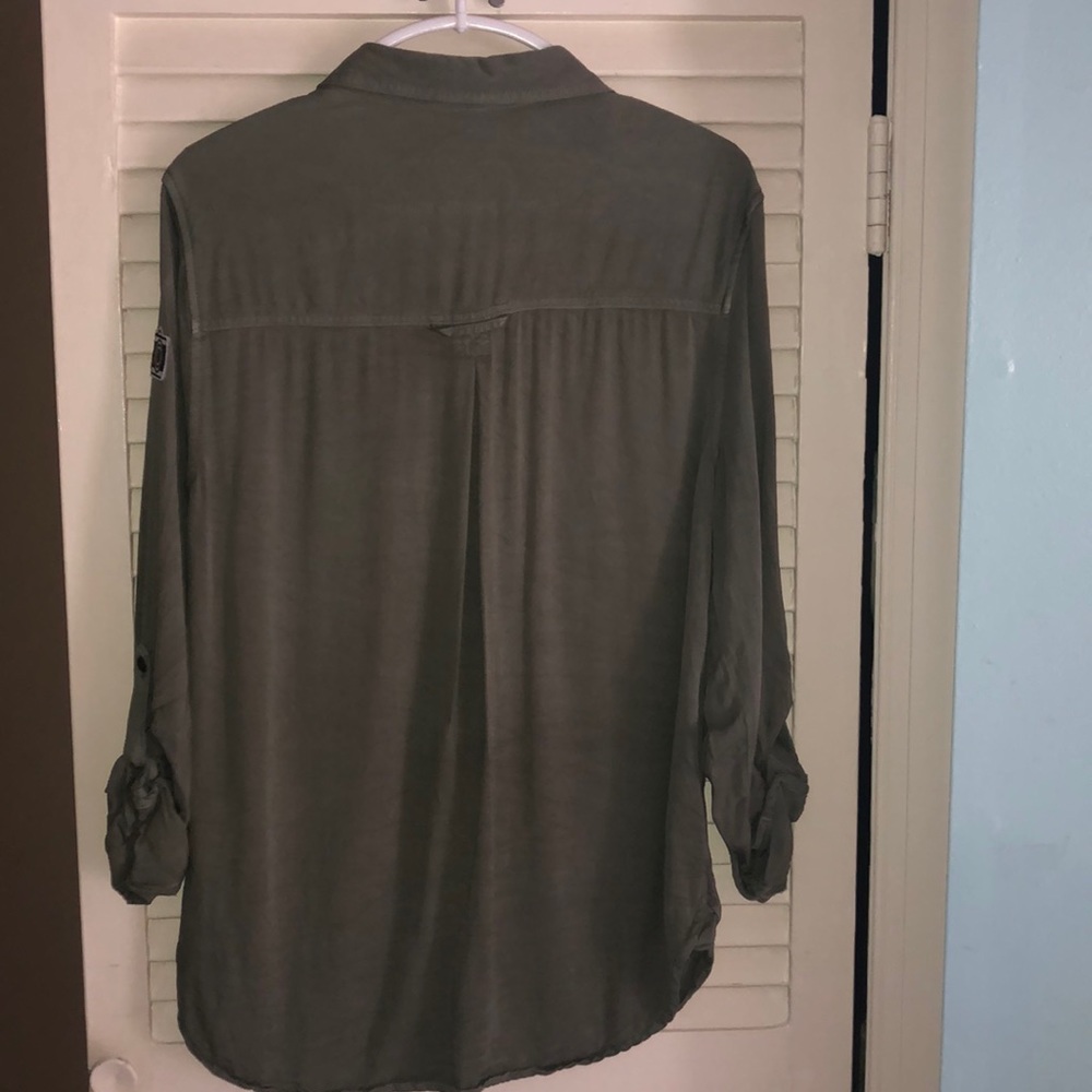 American Eagle Patch Button Shirt Size Medium - image 4